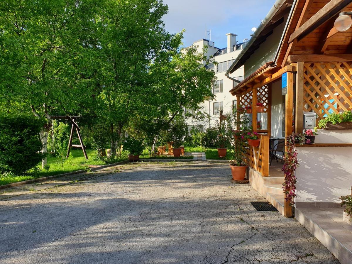 Apartment Liso Selište Drežničko Buitenkant foto